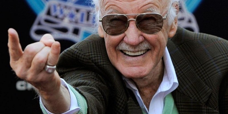 Stan Lee mima spider-man