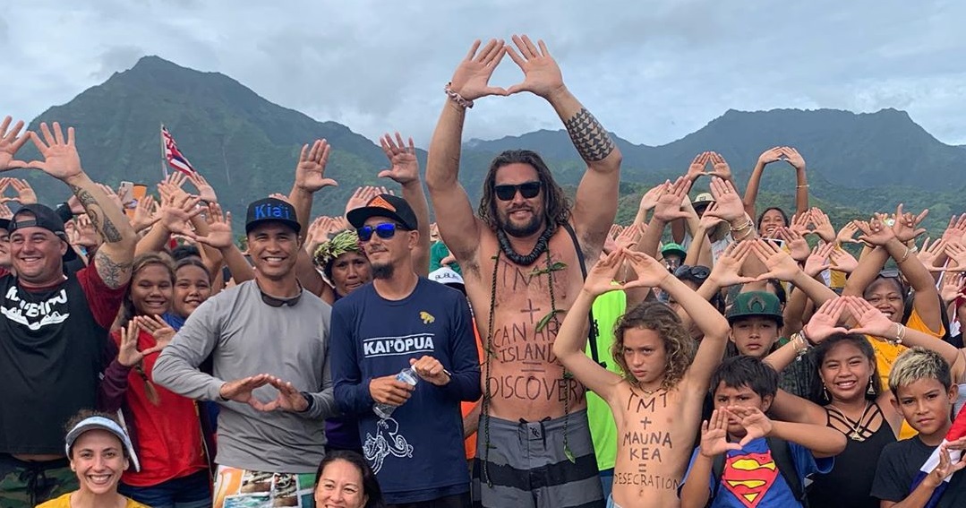 Jason Momoa protesta